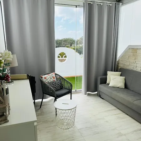 Casa Silvia - Dom W Kompleksie Hotelowym Μαρμπέλλα